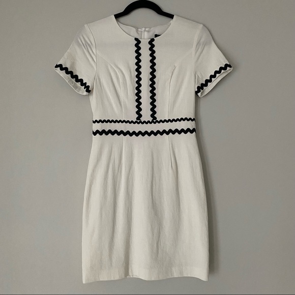 White Linen Dress - Picture 1 of 3